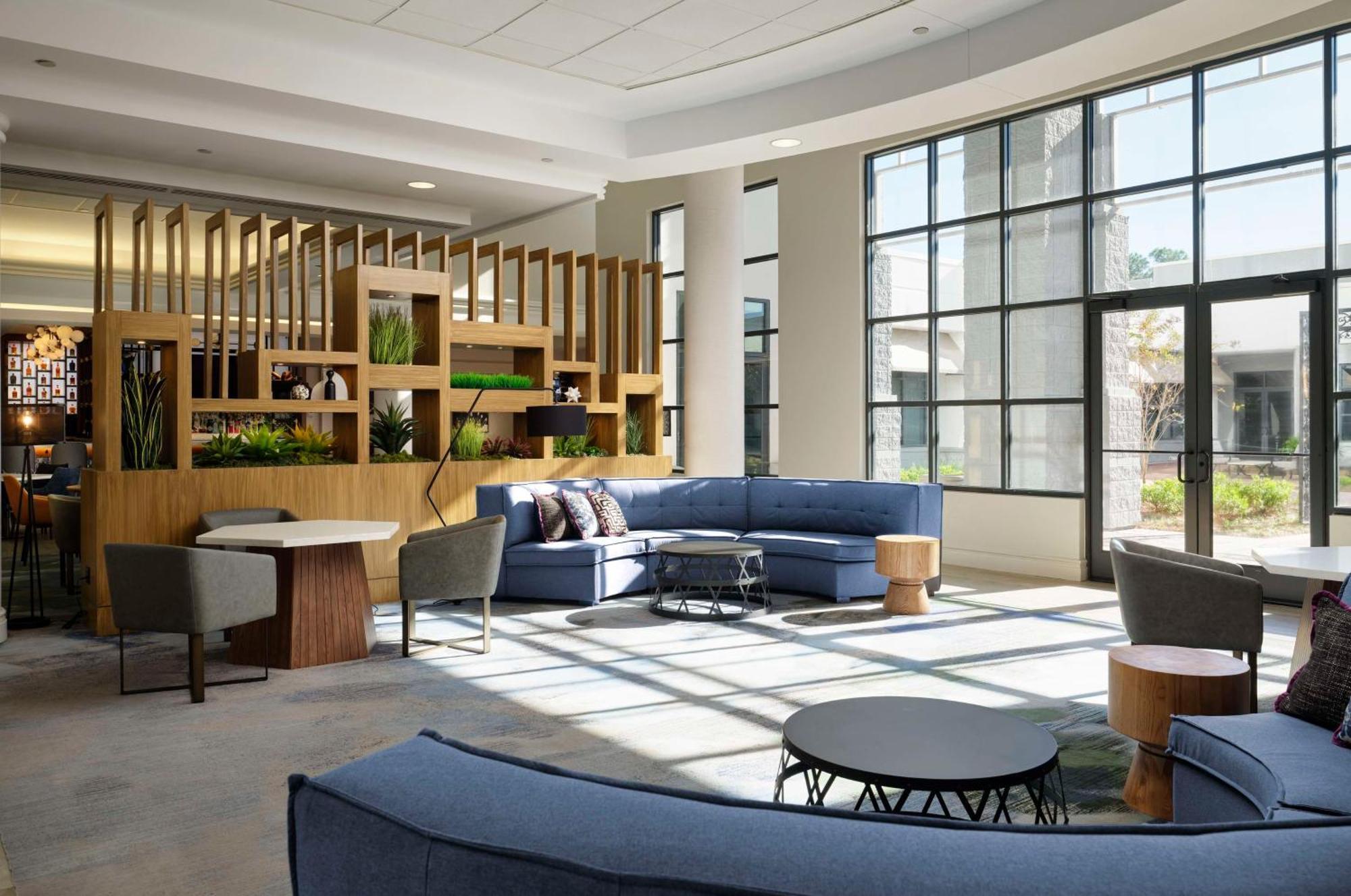 Hilton New Orleans Airport Hotel Kenner Exterior photo