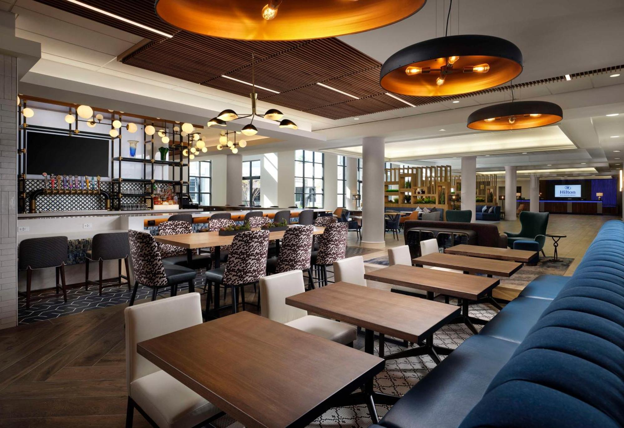 Hilton New Orleans Airport Hotel Kenner Exterior photo