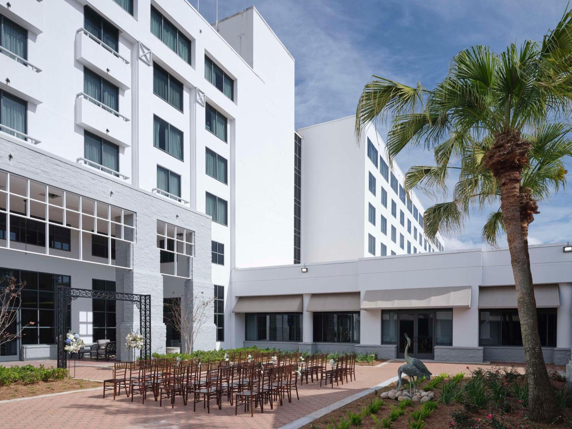 Hilton New Orleans Airport Hotel Kenner Exterior photo