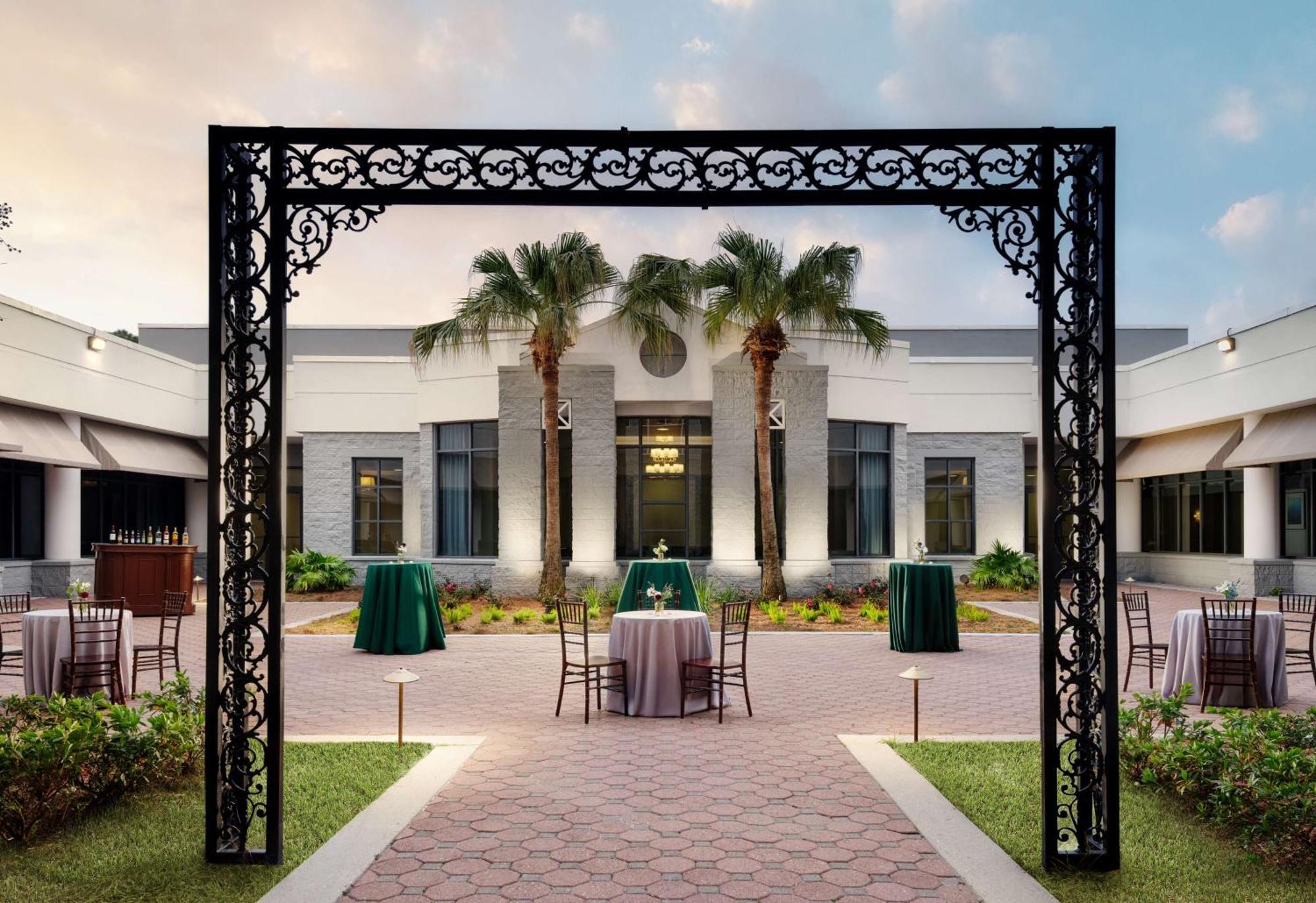 Hilton New Orleans Airport Hotel Kenner Exterior photo
