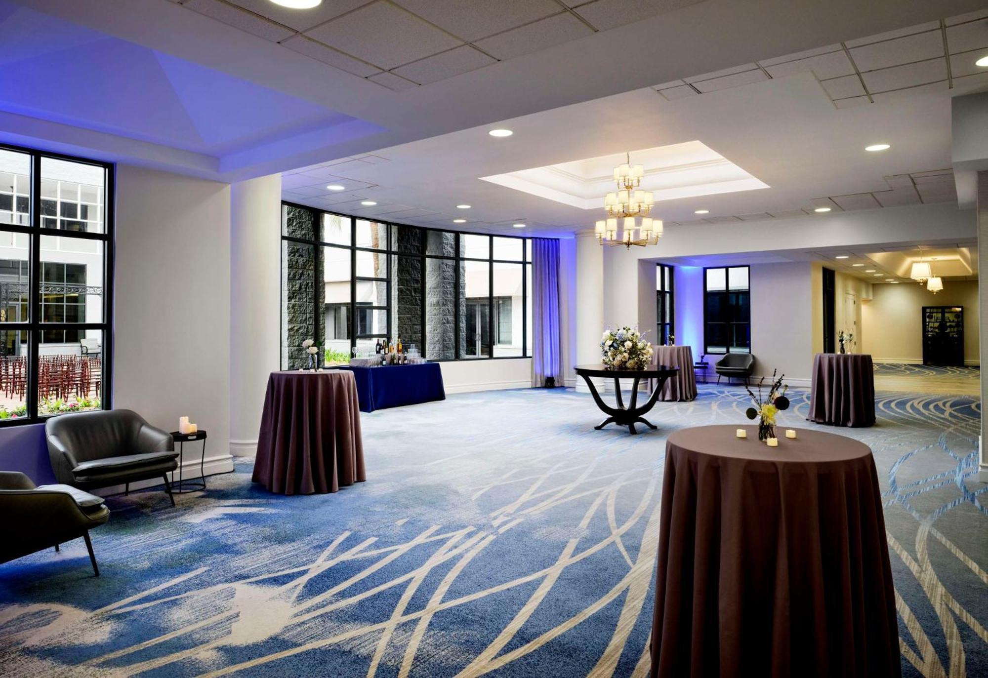 Hilton New Orleans Airport Hotel Kenner Exterior photo