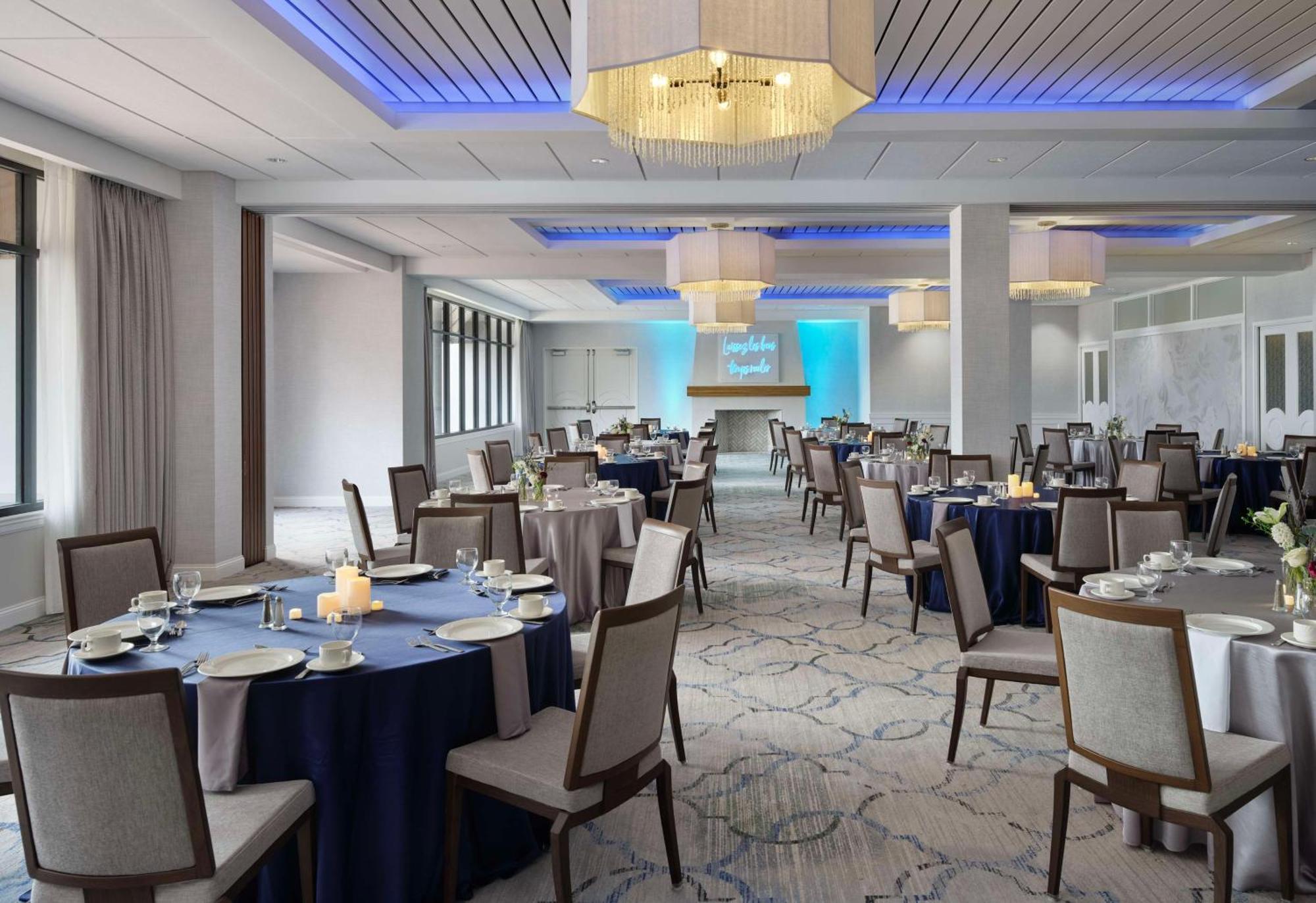 Hilton New Orleans Airport Hotel Kenner Exterior photo
